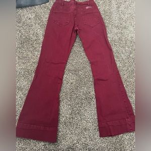 Cowgirl Tuff Burgundy Flairs. Size 28x33